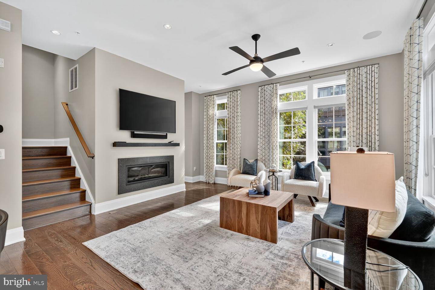 Alexandria, Virginia, 22314, United States, 4 Bedrooms Bedrooms, ,5 BathroomsBathrooms,Residential,Active,1959984