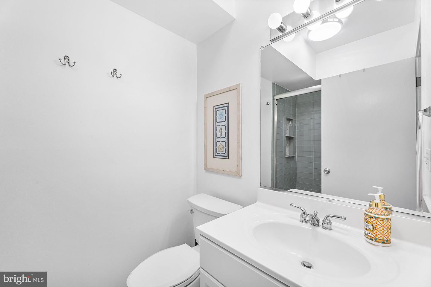 Fenwick Island, Delaware, 19944, United States, 6 Bedrooms Bedrooms, ,6 BathroomsBathrooms,Residential,Active,1973374