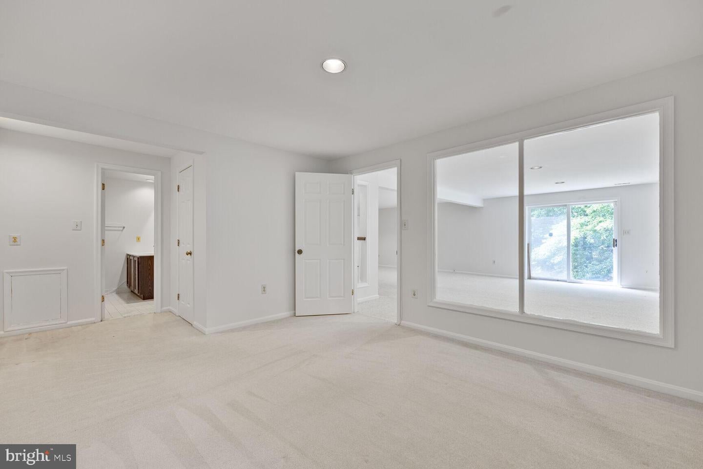 Potomac, Maryland, 20854, United States, 6 Bedrooms Bedrooms, ,6 BathroomsBathrooms,Residential,Active,1823958