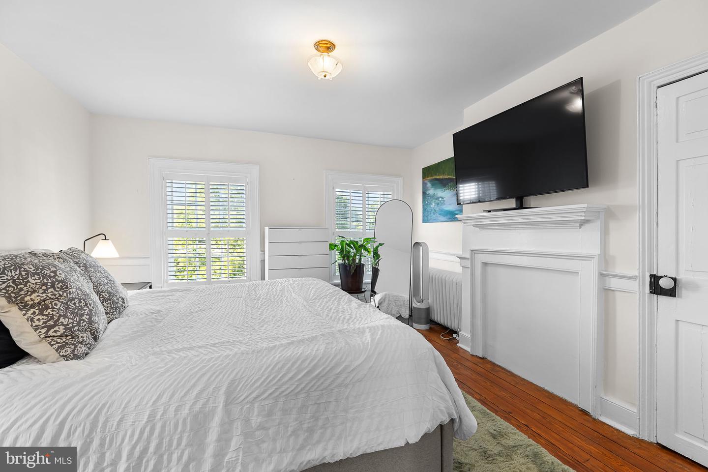 Alexandria, Virginia, 22314, United States, 3 Bedrooms Bedrooms, ,3 BathroomsBathrooms,Residential,Active,1927676