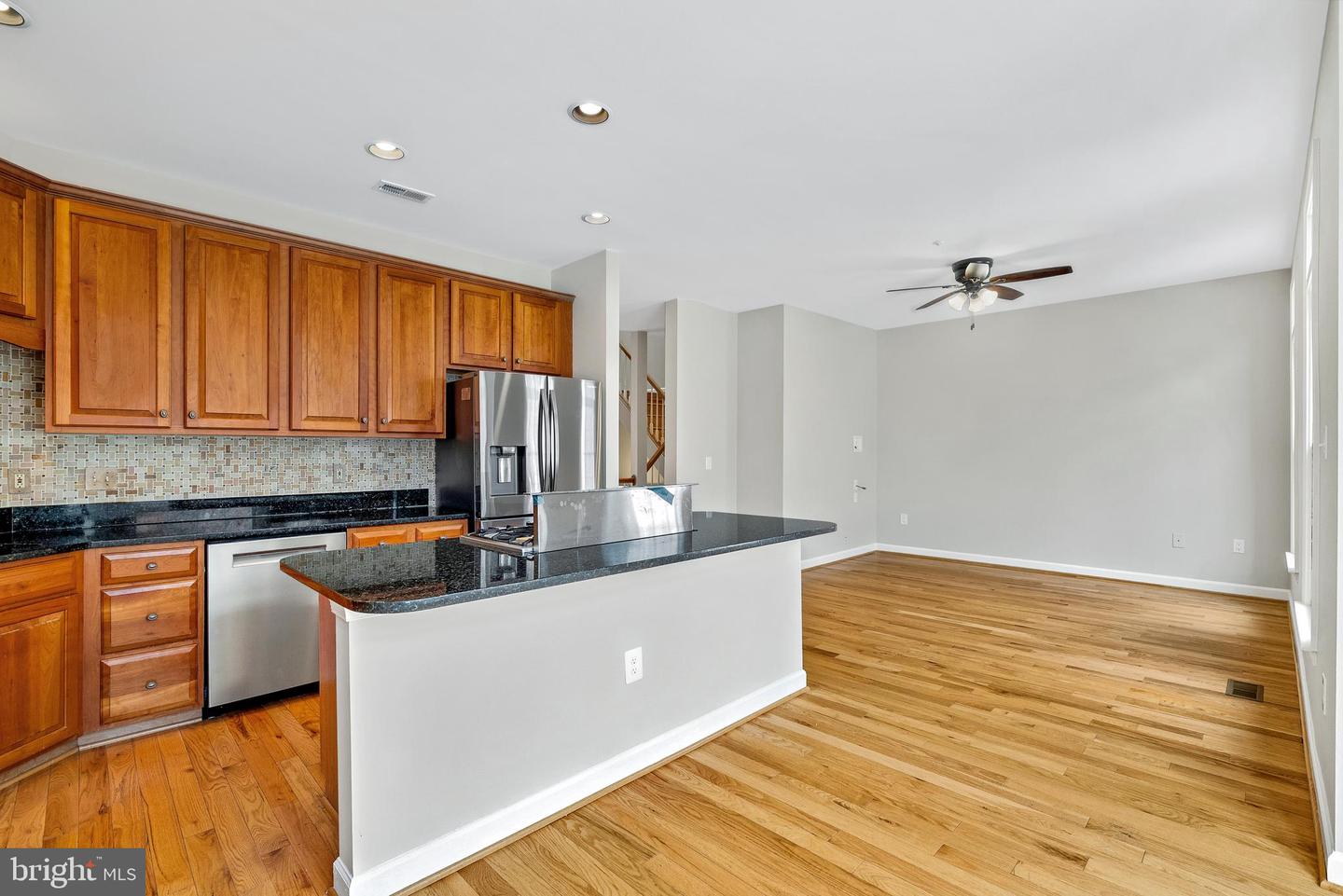 Potomac, Maryland, 20854, United States, 4 Bedrooms Bedrooms, ,4 BathroomsBathrooms,Residential,Active,1973311