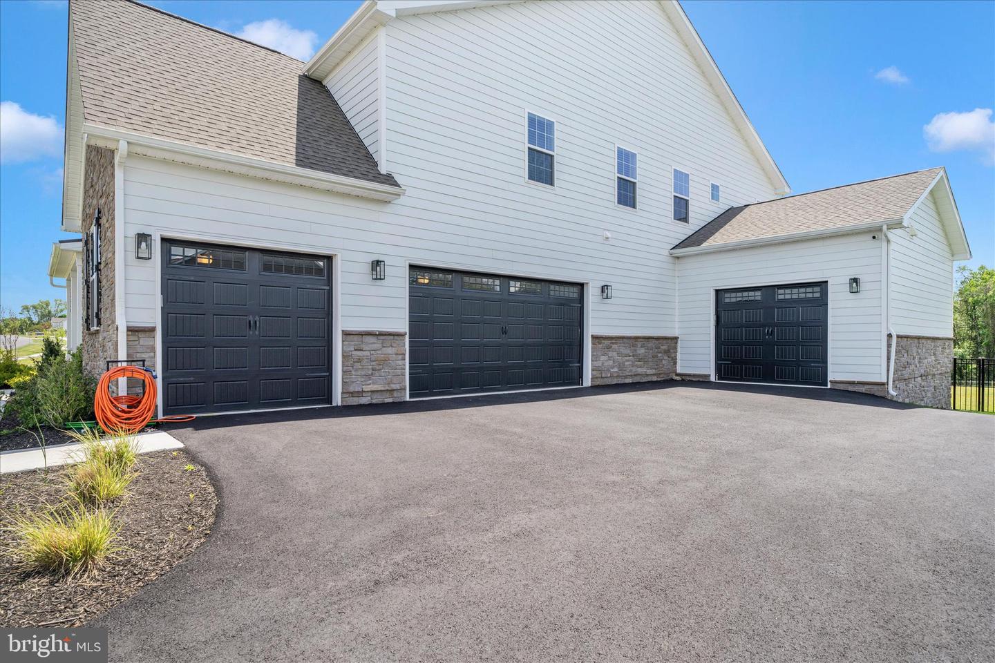 Germantown, Maryland, 20874, United States, 7 Bedrooms Bedrooms, ,6 BathroomsBathrooms,Residential,Active,2045016