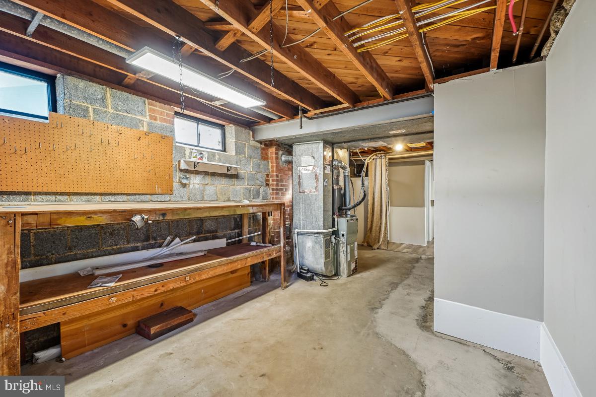 Alexandria, Virginia, 22308, United States, 3 Bedrooms Bedrooms, ,3 BathroomsBathrooms,Residential,Active,2006768