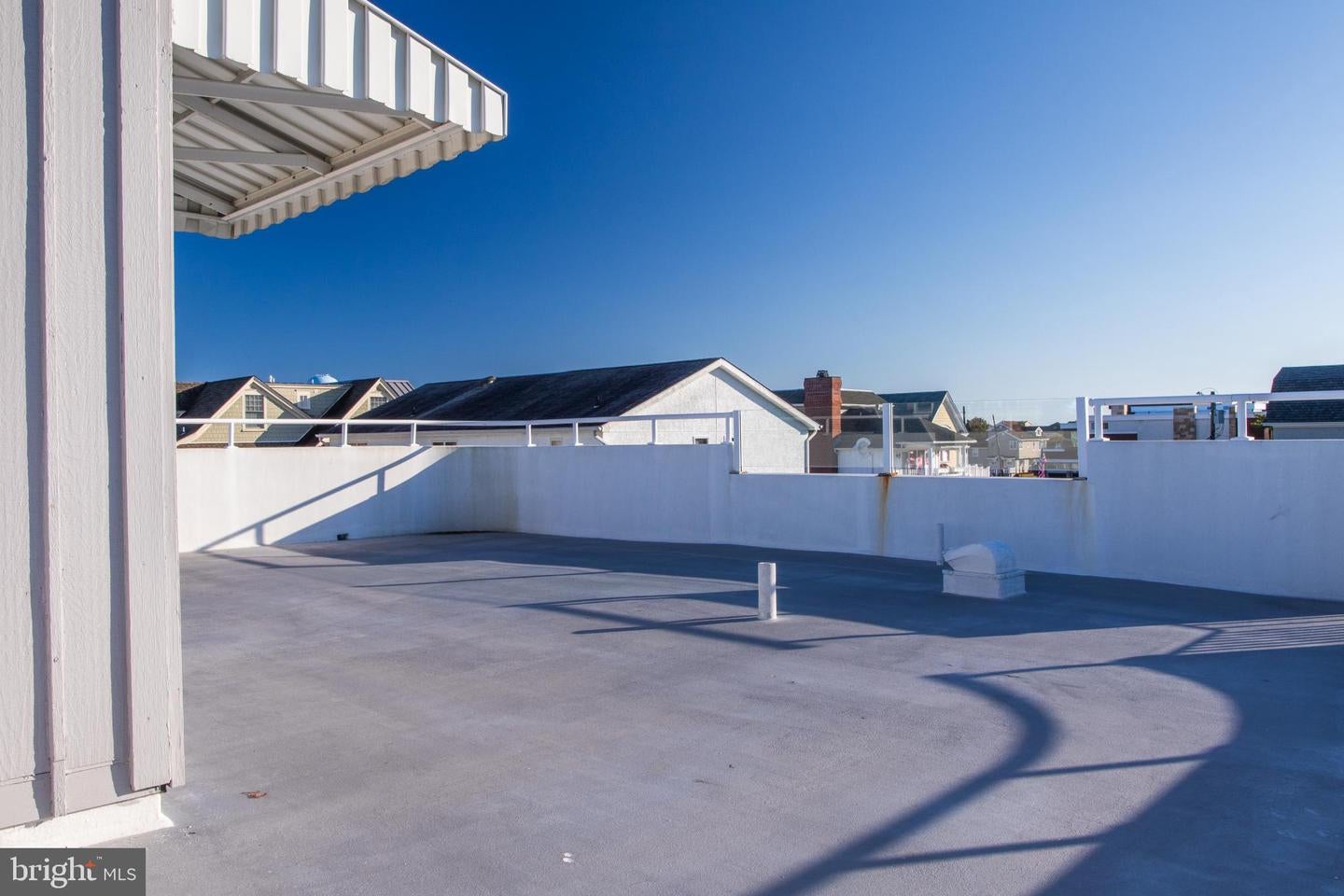 Longport, New Jersey, 08403, United States, 3 Bedrooms Bedrooms, ,2 BathroomsBathrooms,Residential,Active,1936141