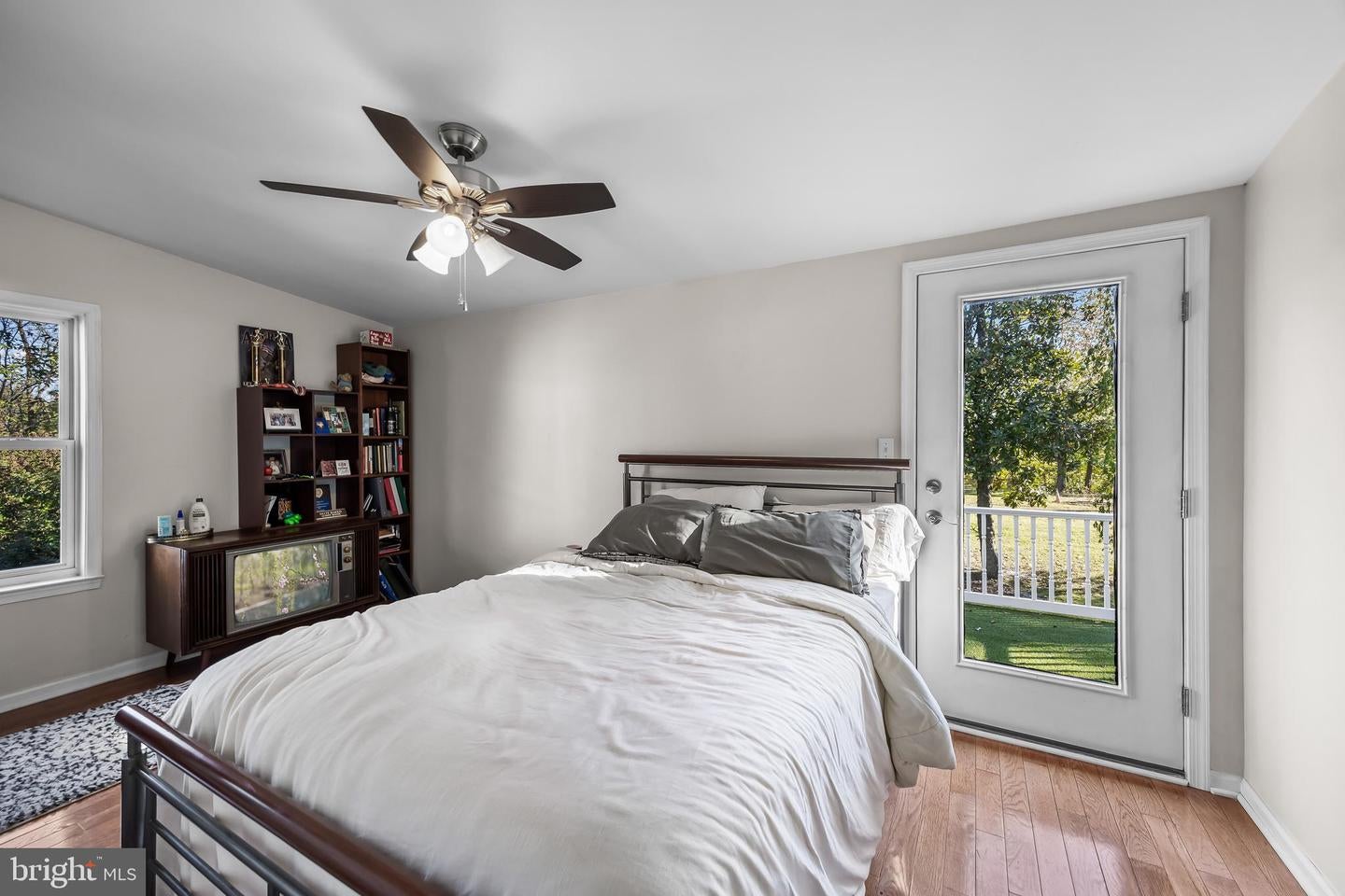 Delanco, New Jersey, 08075, United States, 5 Bedrooms Bedrooms, ,3 BathroomsBathrooms,Residential,Active,1914605