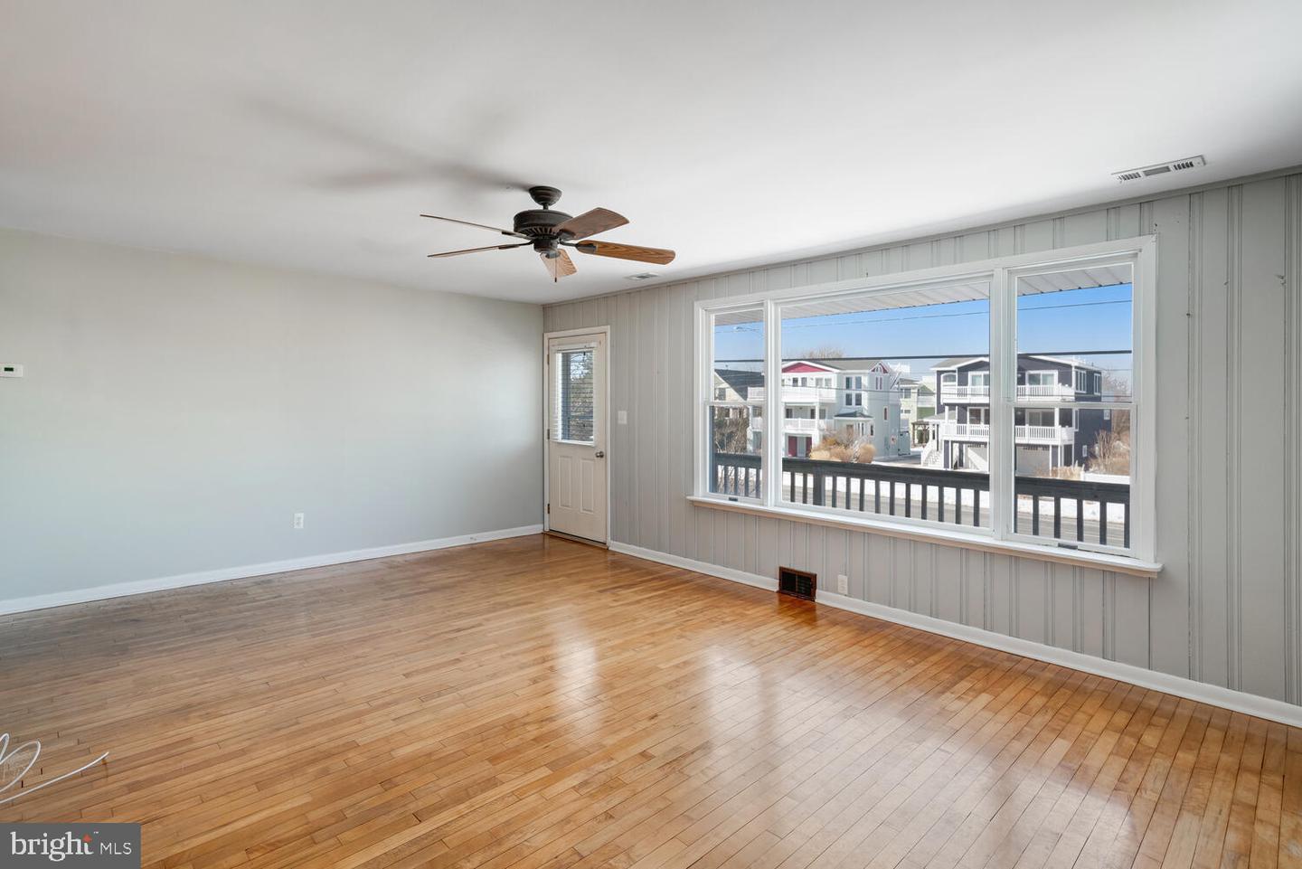 Barnegat Light, New Jersey, 08006, United States, 3 Bedrooms Bedrooms, ,2 BathroomsBathrooms,Residential,Active,2016106