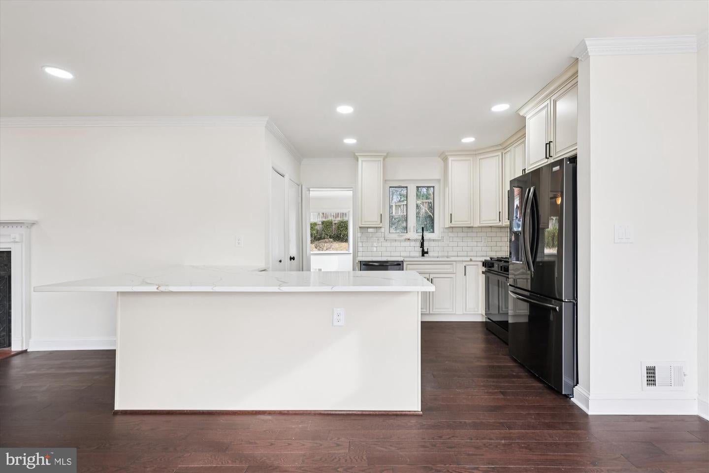 Arlington, Virginia, 22207, United States, 3 Bedrooms Bedrooms, ,3 BathroomsBathrooms,Residential,Active,2012923