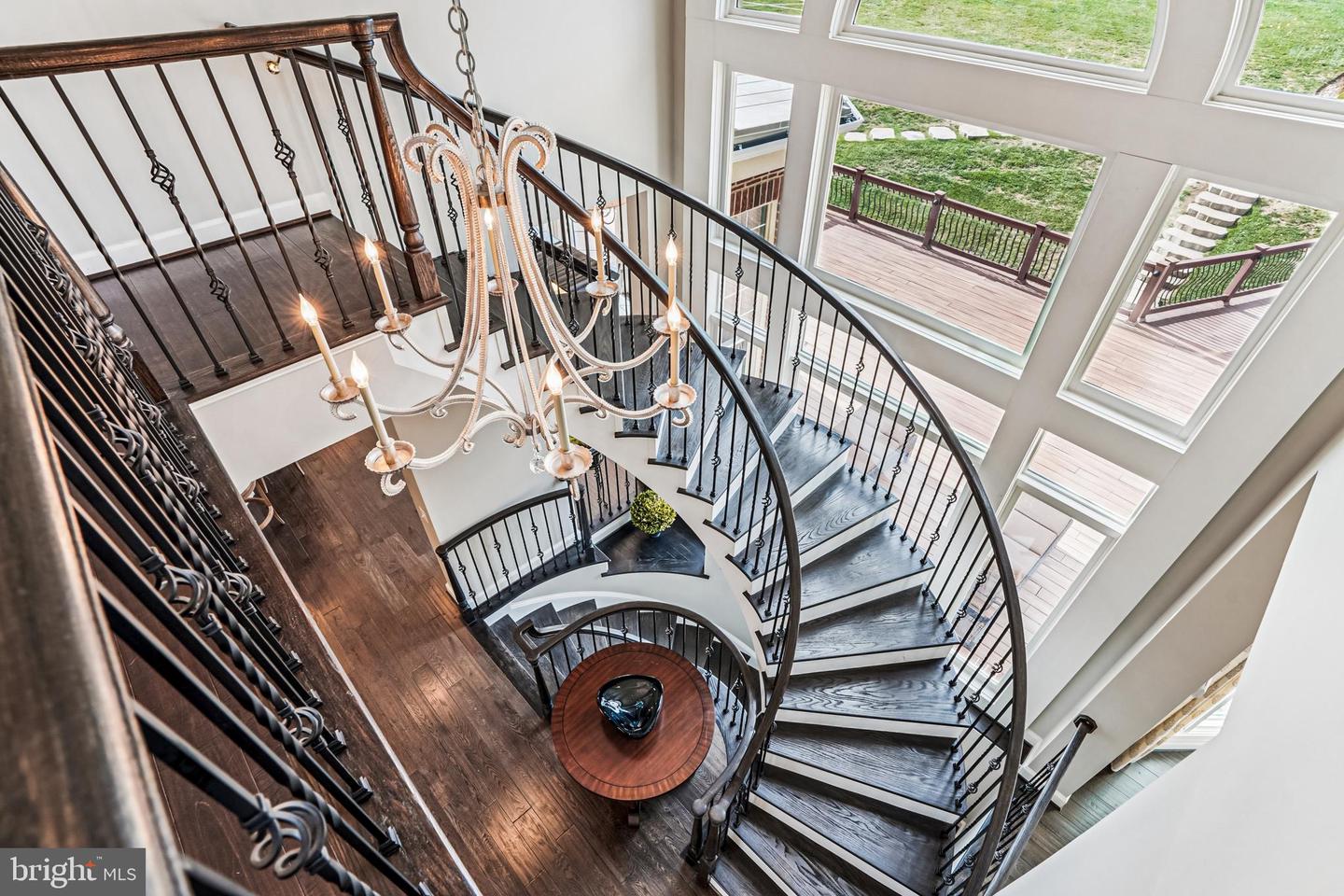 Leesburg, Virginia, 20175, United States, 5 Bedrooms Bedrooms, ,6 BathroomsBathrooms,Residential,Active,1987213