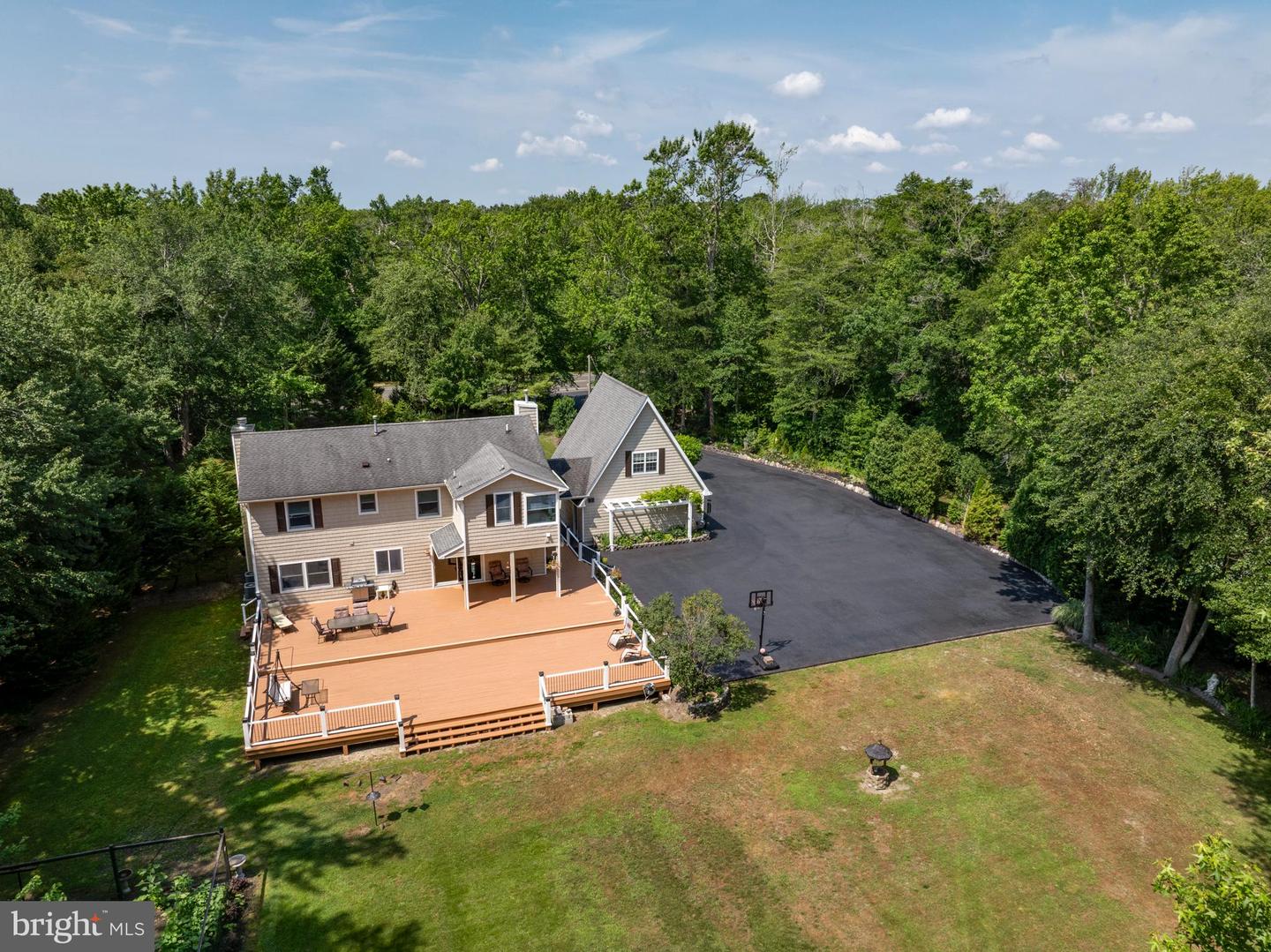 Manahawkin, New Jersey, 08050, United States, 4 Bedrooms Bedrooms, ,3 BathroomsBathrooms,Residential,Active,1879973