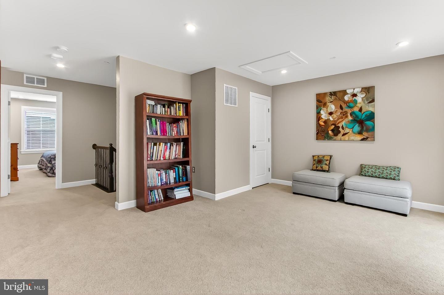 Fairfax, Virginia, 22033, United States, 4 Bedrooms Bedrooms, ,5 BathroomsBathrooms,Residential,Active,1992238