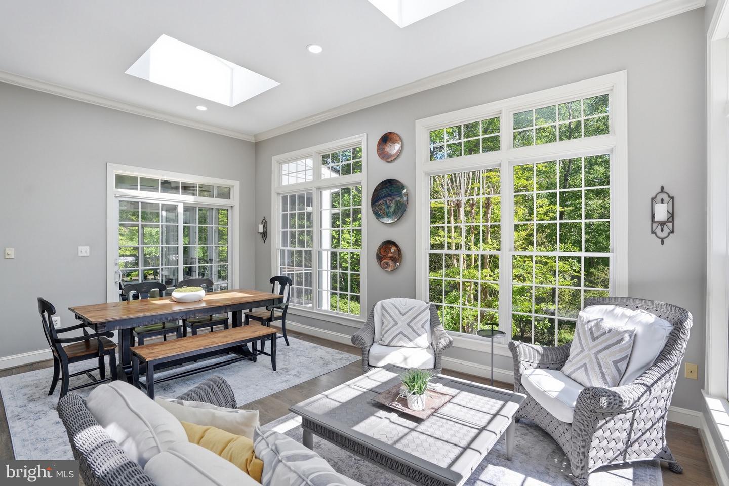 Great Falls, Virginia, 22066, United States, 5 Bedrooms Bedrooms, ,7 BathroomsBathrooms,Residential,Active,2044999