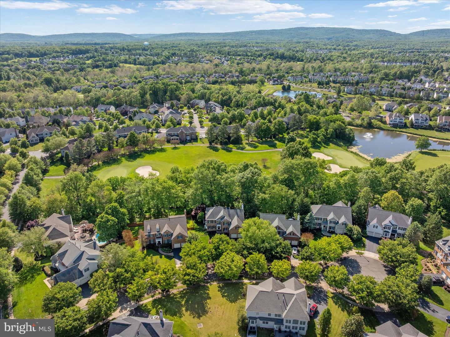 Haymarket, Virginia, 20169, United States, 5 Bedrooms Bedrooms, ,5 BathroomsBathrooms,Residential,Pending,2045778