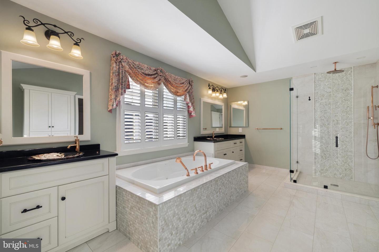 Rockville, Maryland, 20850, United States, 6 Bedrooms Bedrooms, ,5 BathroomsBathrooms,Residential,Active,1970950