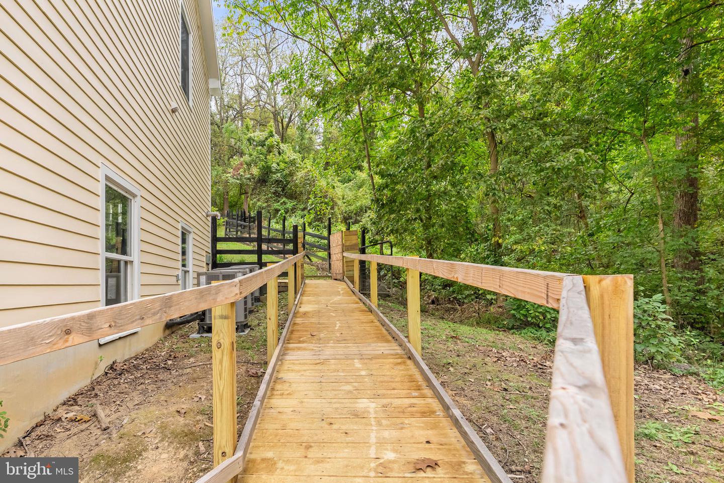 Lovettsville, Virginia, 20180, United States, ,2 BathroomsBathrooms,Residential,Active,1954034