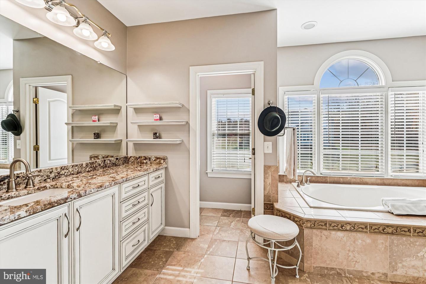 Leesburg, Virginia, 20175, United States, 5 Bedrooms Bedrooms, ,6 BathroomsBathrooms,Residential,Active,1987213