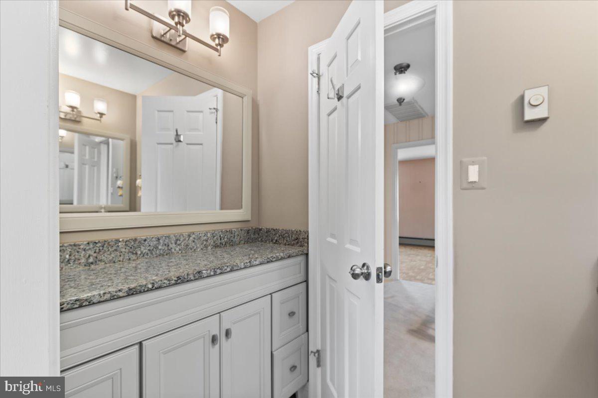 Great Falls, Virginia, 22066, United States, 5 Bedrooms Bedrooms, ,3 BathroomsBathrooms,Residential,Active,1941376