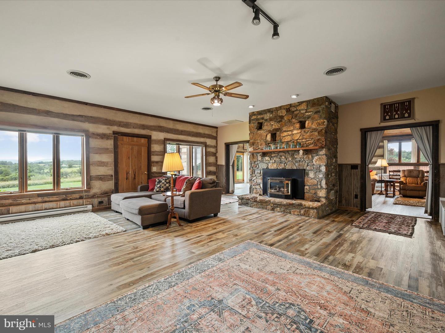 Berryville, Virginia, 22611, United States, 4 Bedrooms Bedrooms, ,3 BathroomsBathrooms,Residential,Active,1884871