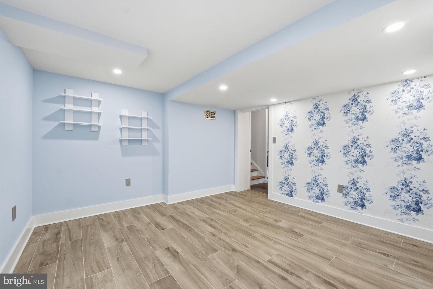 Arlington, Virginia, 22207, United States, 4 Bedrooms Bedrooms, ,3 BathroomsBathrooms,Residential,Pending,2010199