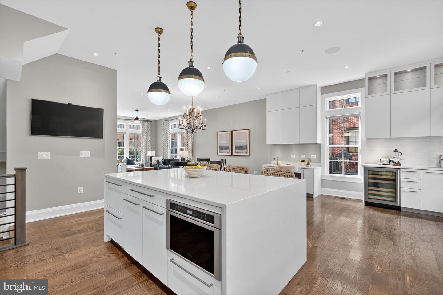 Alexandria, Virginia, 22314, United States, 4 Bedrooms Bedrooms, ,5 BathroomsBathrooms,Residential,Active,1959984