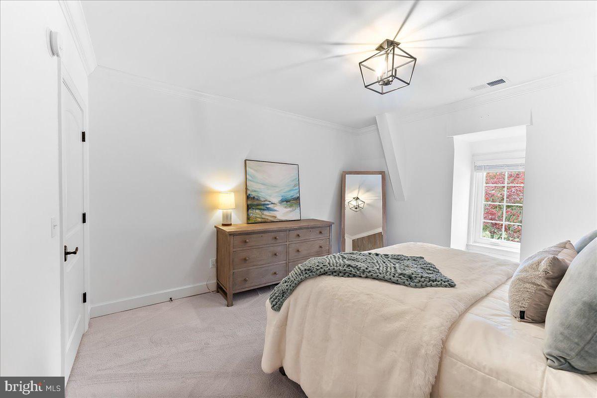 Wilmington, Delaware, 19807, United States, 5 Bedrooms Bedrooms, ,6 BathroomsBathrooms,Residential,Active,1988434