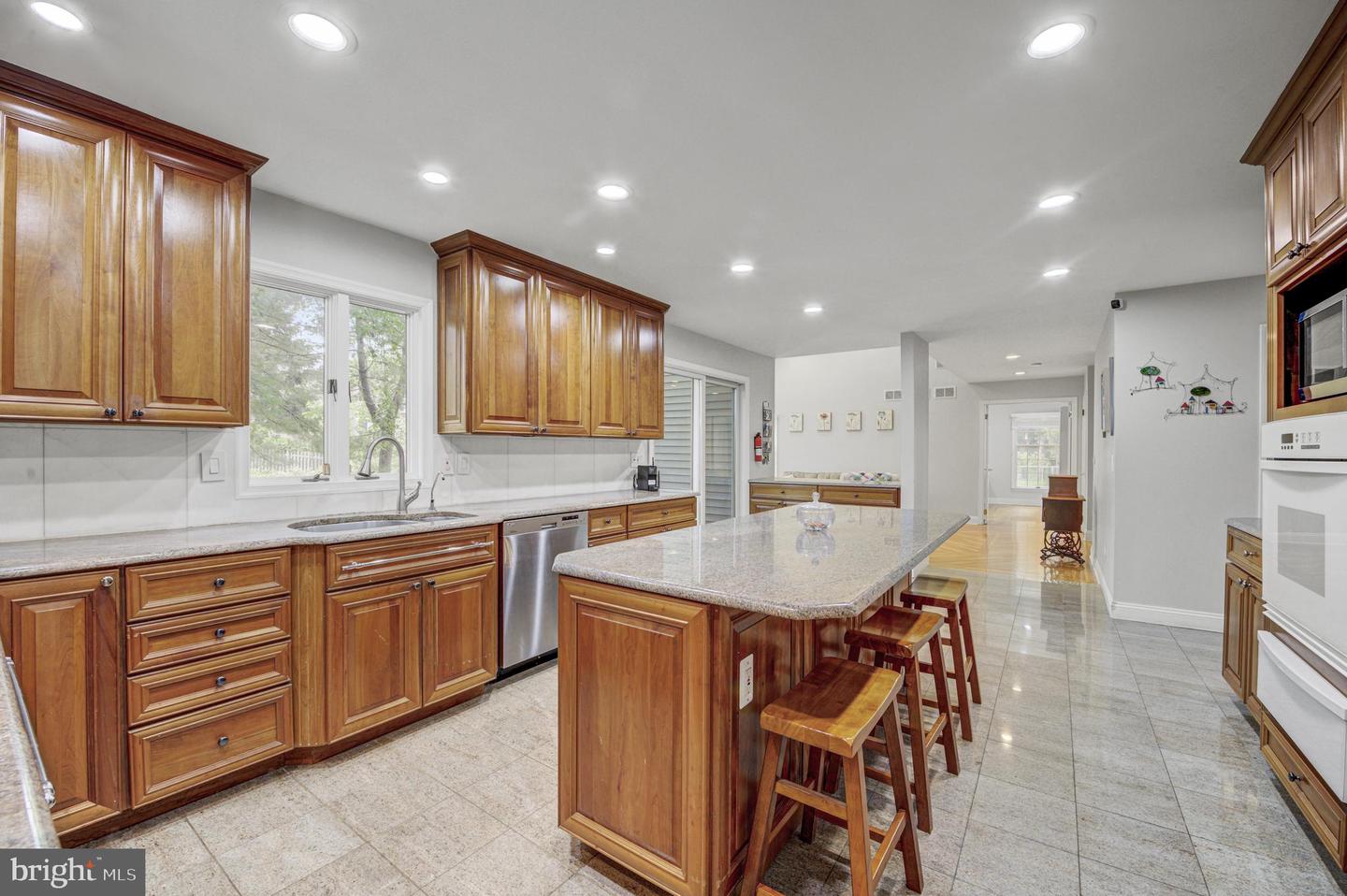 Plainsboro, New Jersey, 08536, United States, 5 Bedrooms Bedrooms, ,3 BathroomsBathrooms,Residential,Active,1853623