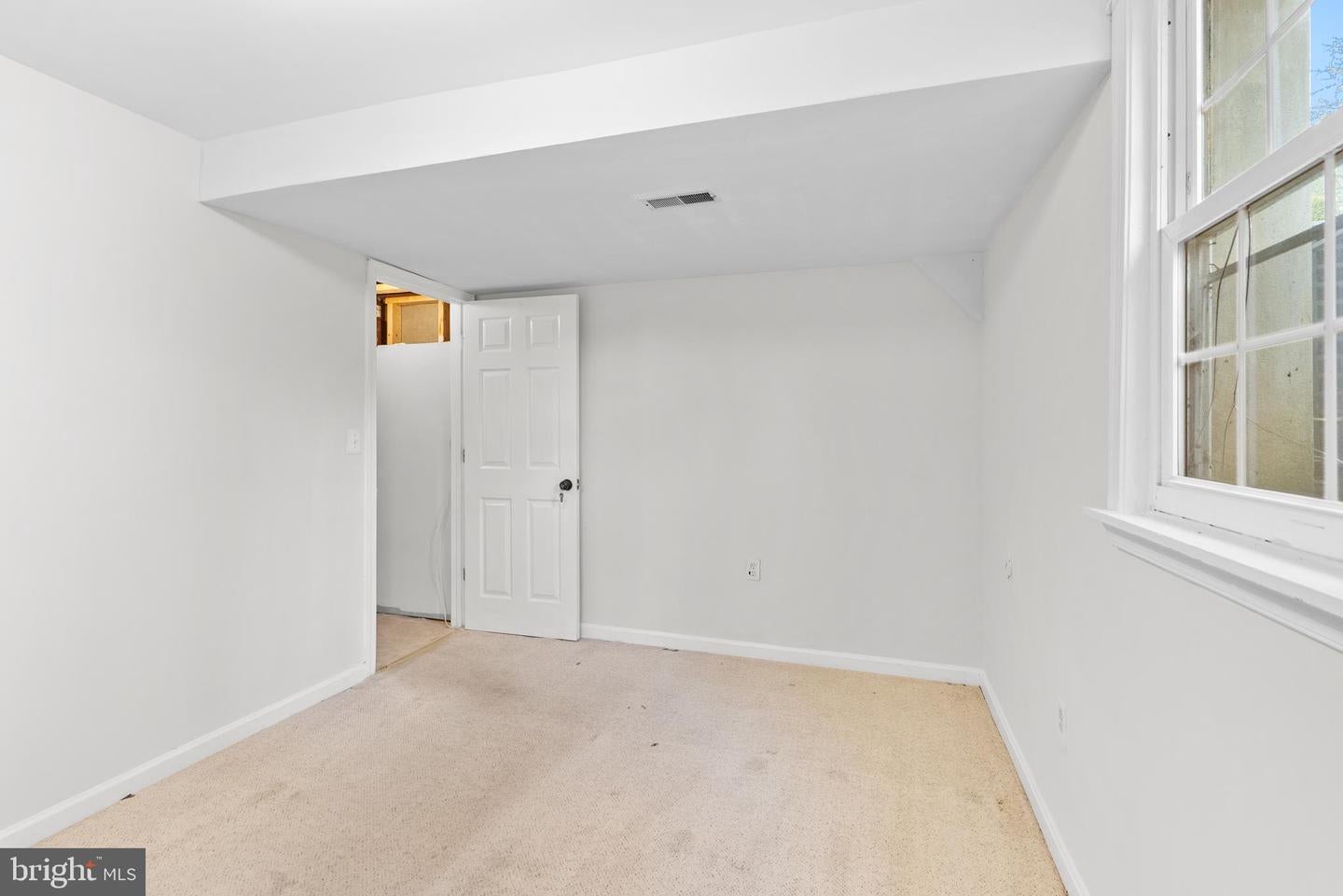 Gaithersburg, Maryland, 20879, United States, 5 Bedrooms Bedrooms, ,5 BathroomsBathrooms,Residential,Active,1999190