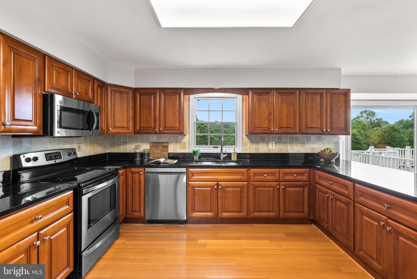 Clarksville, Maryland, 21029, United States, 6 Bedrooms Bedrooms, ,4 BathroomsBathrooms,Residential,Active,1919386