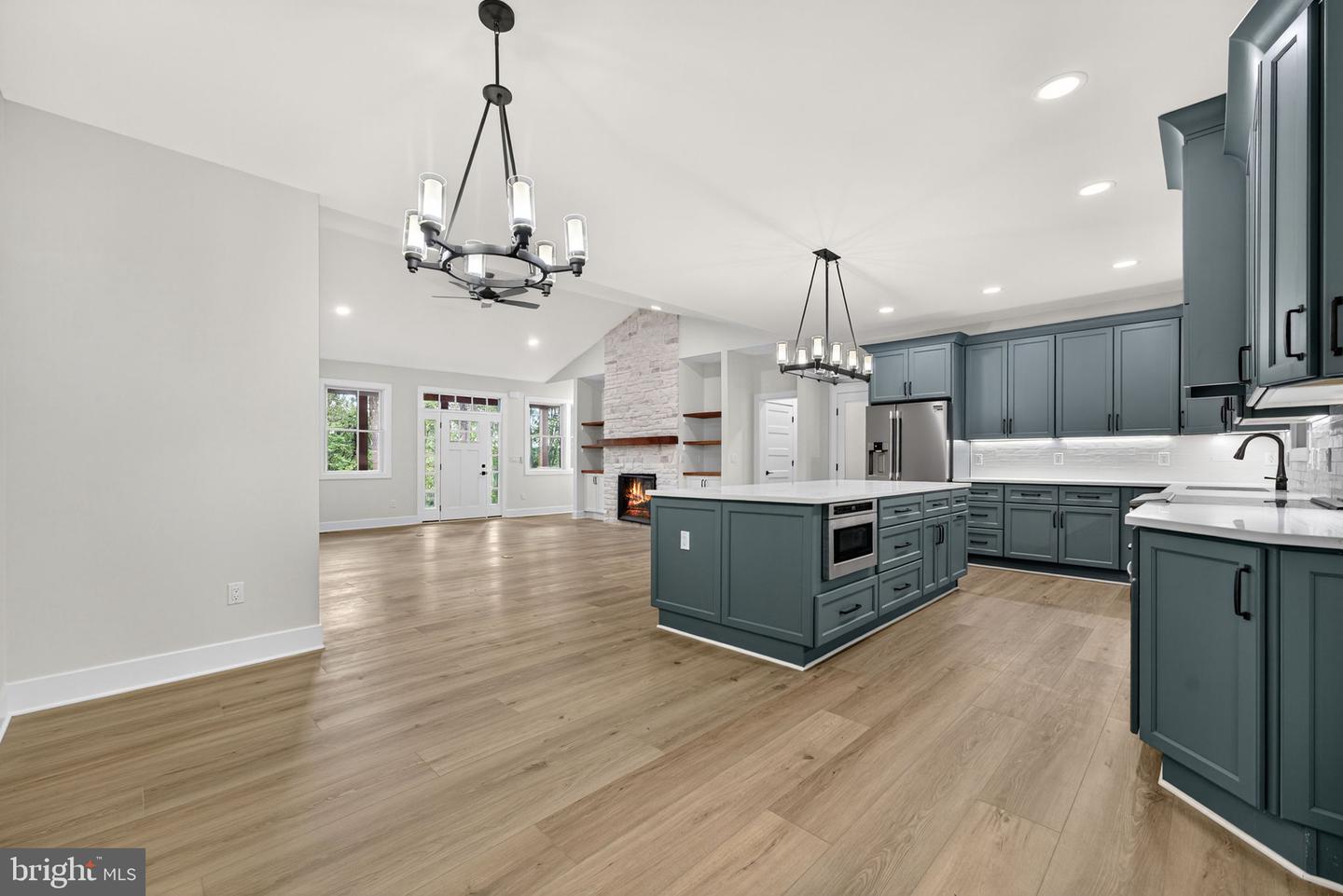 Warrenton, Virginia, 20187, United States, 3 Bedrooms Bedrooms, ,4 BathroomsBathrooms,Residential,Active,1963257