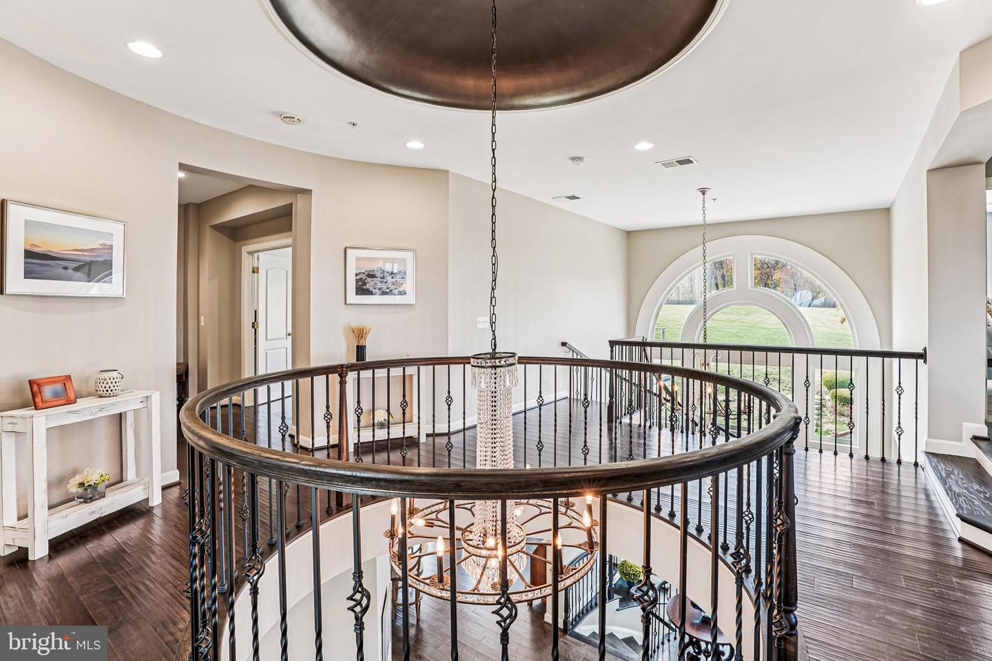 Leesburg, Virginia, 20175, United States, 5 Bedrooms Bedrooms, ,6 BathroomsBathrooms,Residential,Active,1987213