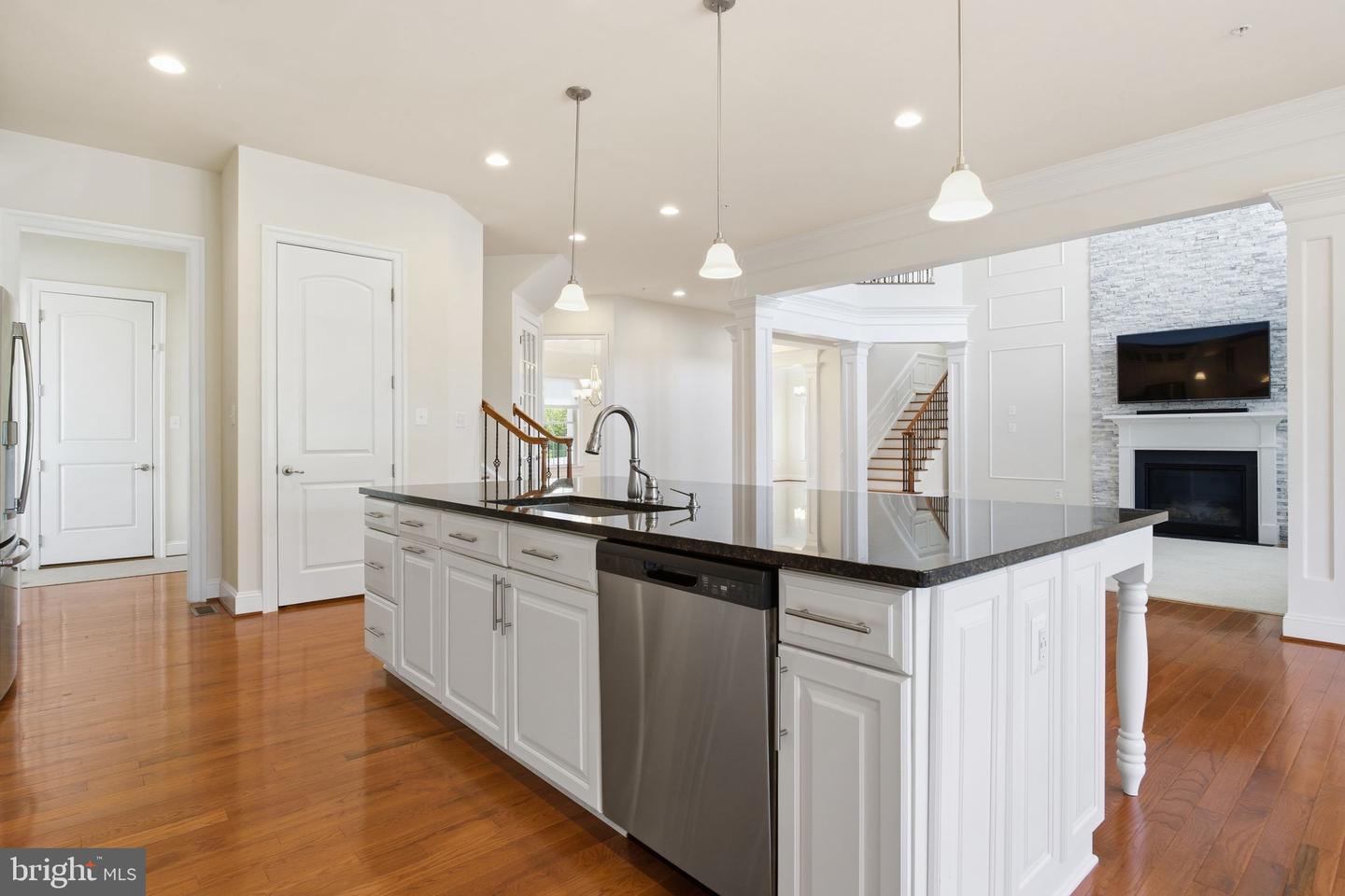 Clarksburg, Maryland, 20871, United States, 5 Bedrooms Bedrooms, ,5 BathroomsBathrooms,Residential,Contingent,2045769