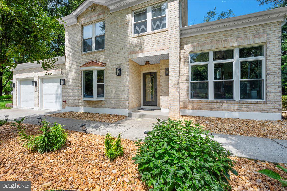 Fairfax, Virginia, 22030, United States, 5 Bedrooms Bedrooms, ,4 BathroomsBathrooms,Residential,Active,1892608
