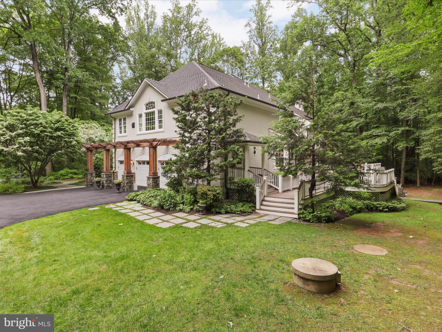 Fairfax Station, Virginia, 22039, United States, 5 Bedrooms Bedrooms, ,5 BathroomsBathrooms,Residential,Active,1943756