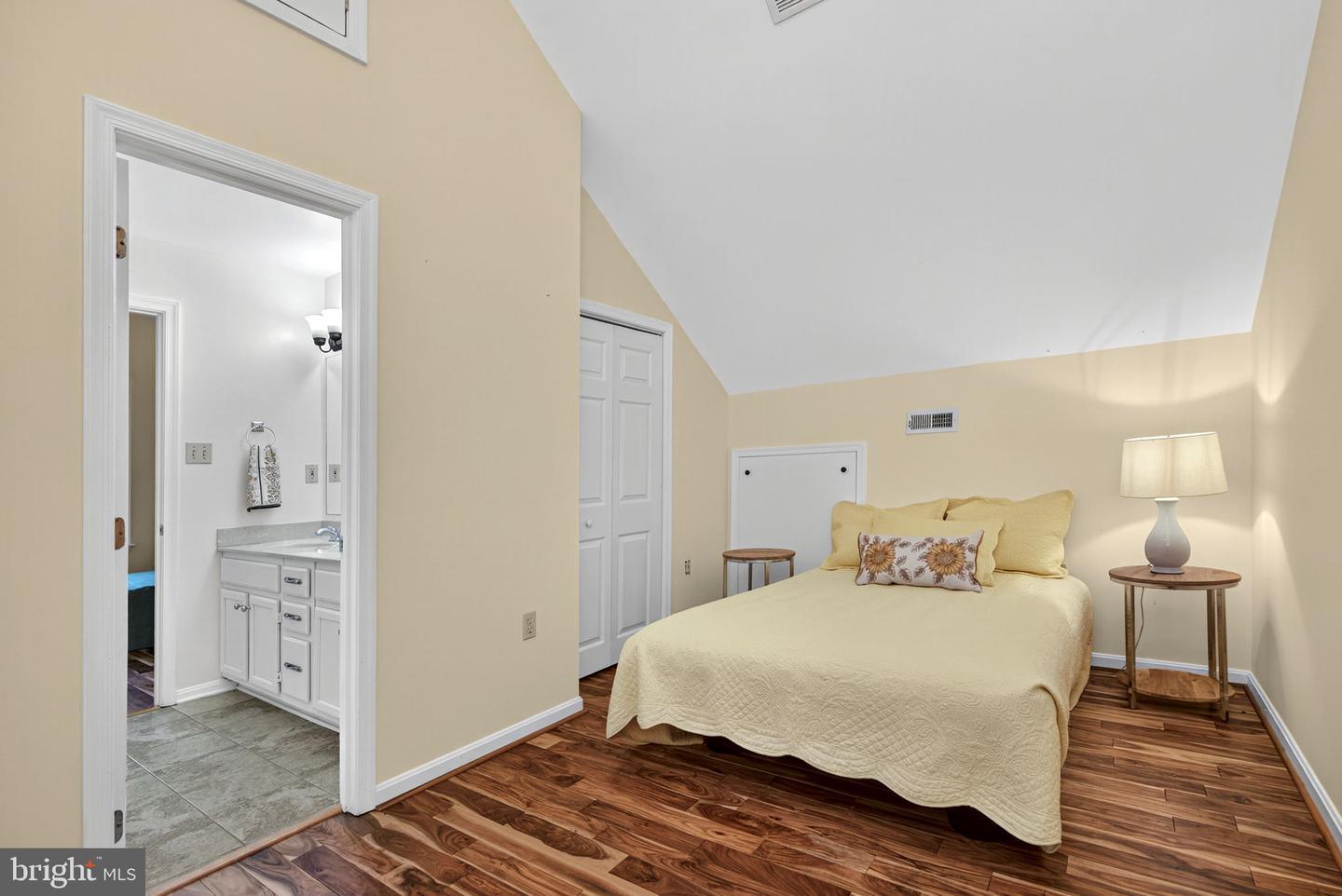 Lovettsville, Virginia, 20180, United States, ,2 BathroomsBathrooms,Residential,Active,1954034