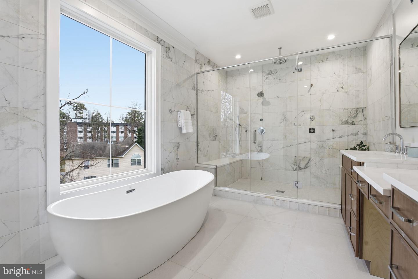 Kensington, Maryland, 20895, United States, 5 Bedrooms Bedrooms, ,5 BathroomsBathrooms,Residential,Active,2007291