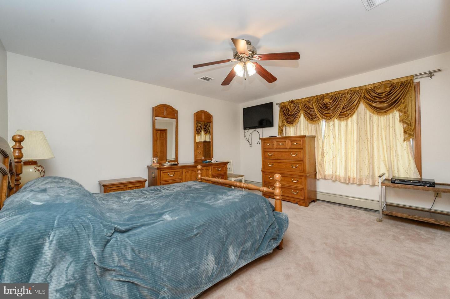 Monmouth Junction, New Jersey, 08852, United States, 5 Bedrooms Bedrooms, ,5 BathroomsBathrooms,Residential,Active,1987239