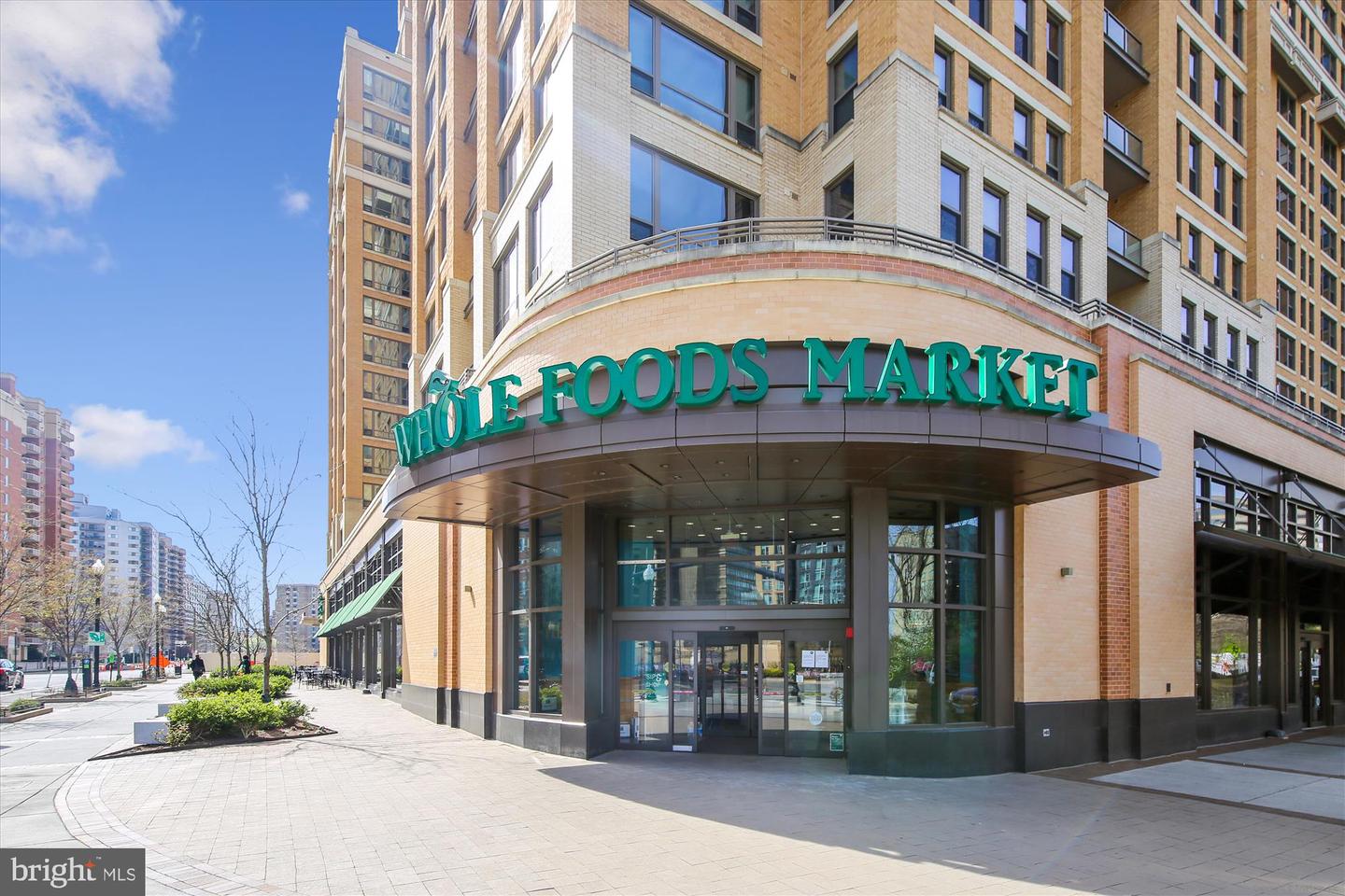 Arlington, Virginia, 22202, United States, 5 Bedrooms Bedrooms, ,3 BathroomsBathrooms,Residential,Active,1926909