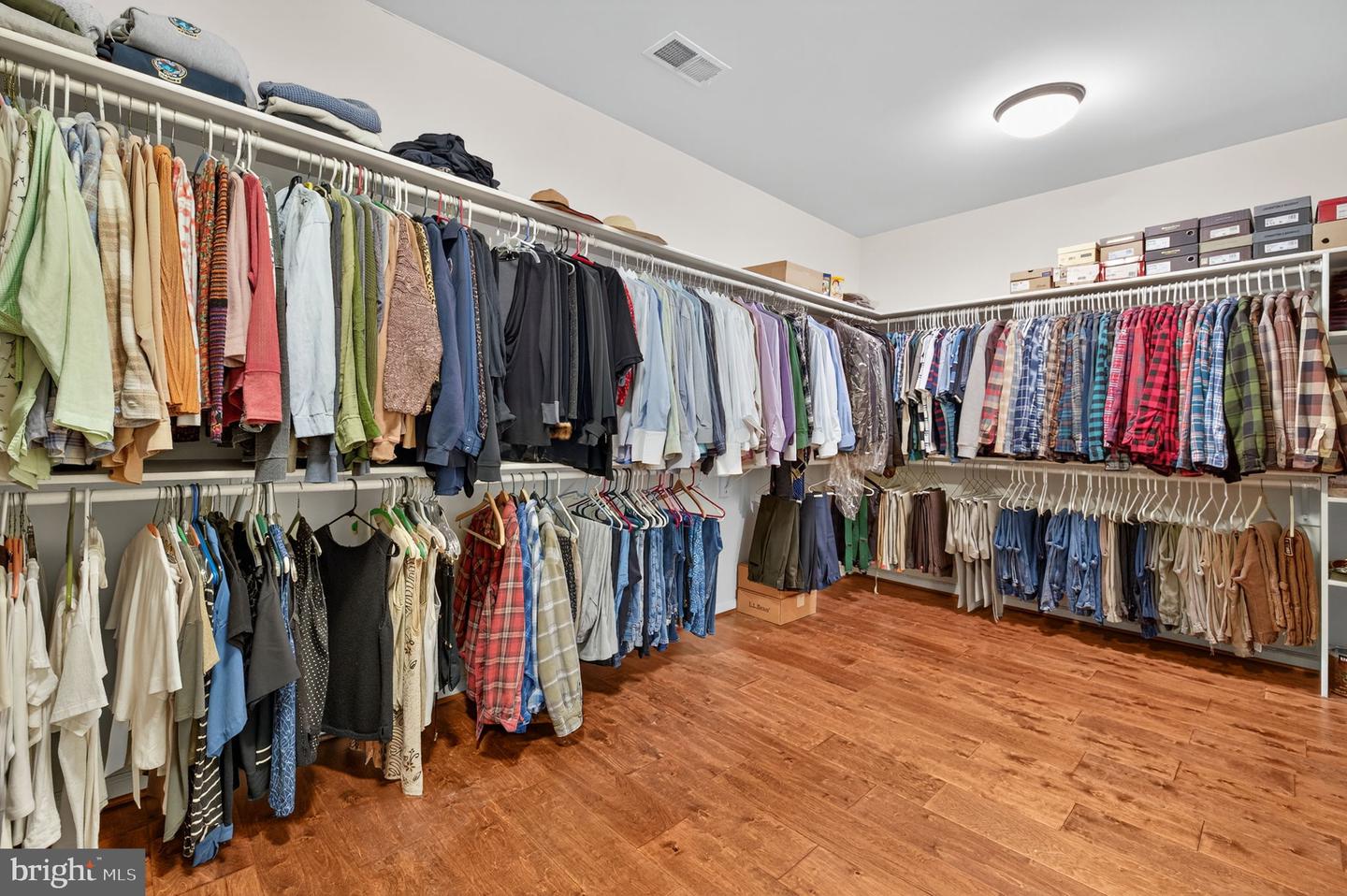 Ashburn, Virginia, 20148, United States, 5 Bedrooms Bedrooms, ,6 BathroomsBathrooms,Residential,Active,1952301