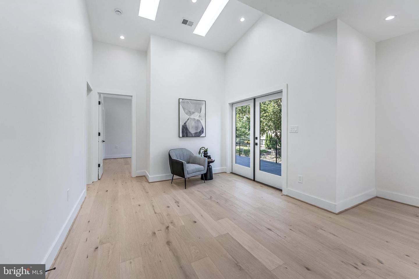 Falls Church, Virginia, 22042, United States, 6 Bedrooms Bedrooms, ,6 BathroomsBathrooms,Residential,Active,1989772