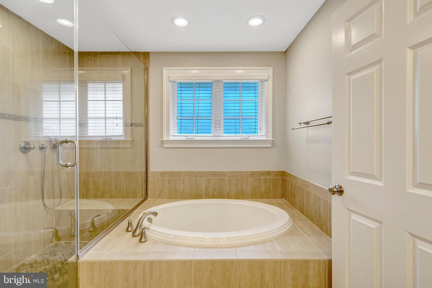 Fairfax, Virginia, 22030, United States, 4 Bedrooms Bedrooms, ,3 BathroomsBathrooms,Residential,Active,2045005