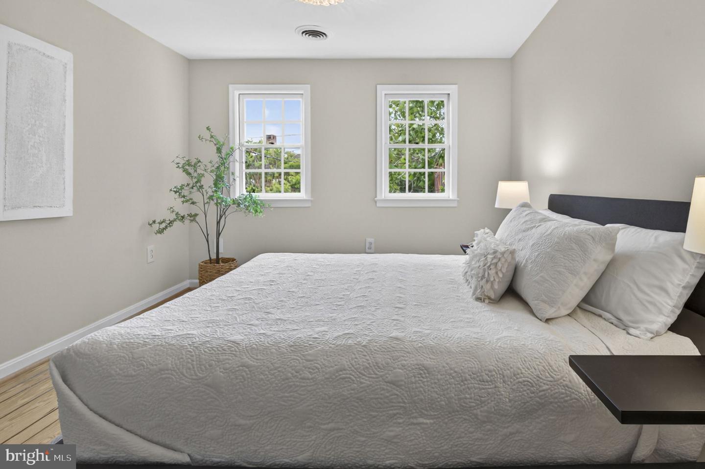 Alexandria, Virginia, 22314, United States, 3 Bedrooms Bedrooms, ,3 BathroomsBathrooms,Residential,Active,2044570