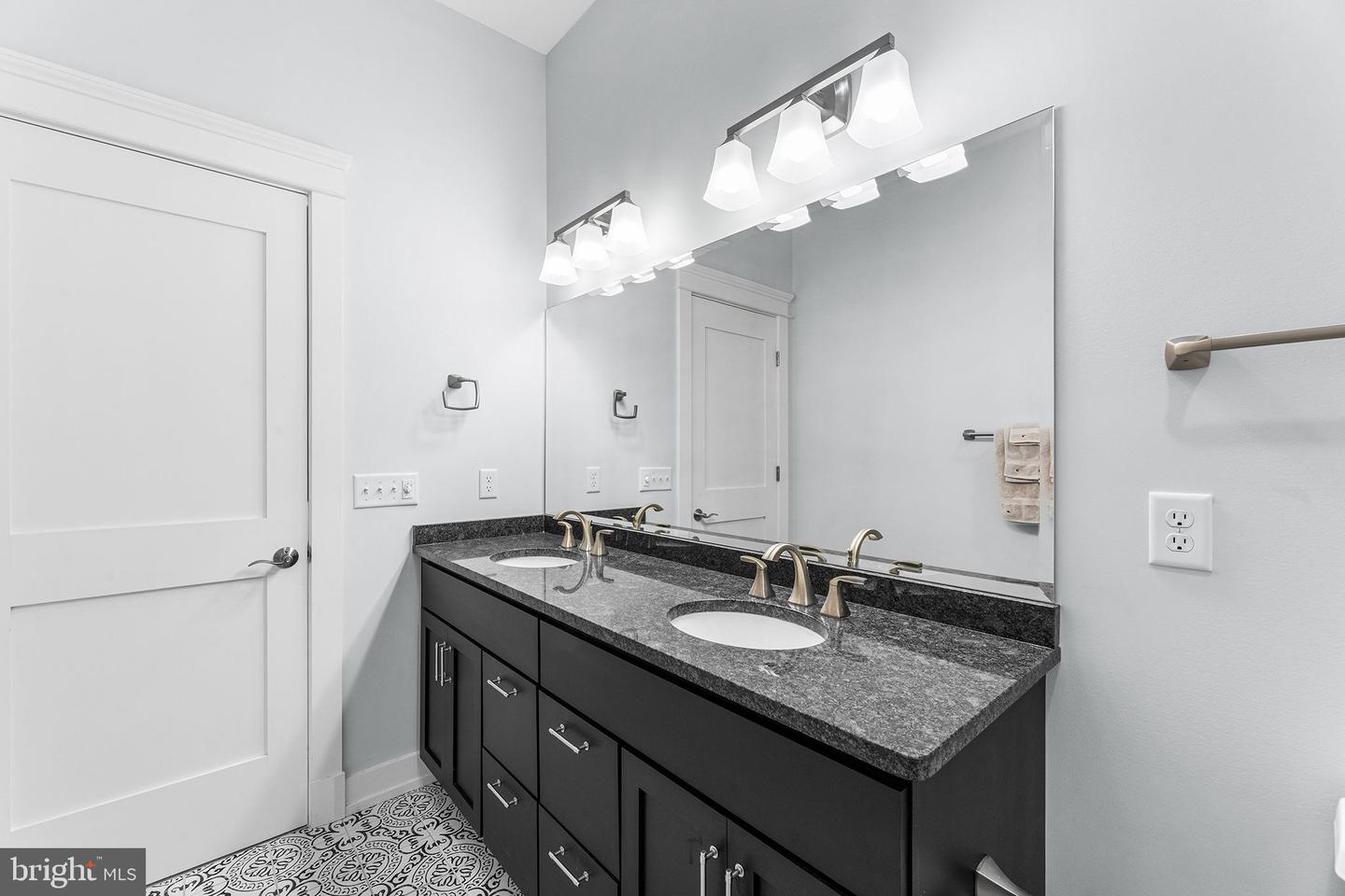 Ocean City, Maryland, 21842, United States, 4 Bedrooms Bedrooms, ,6 BathroomsBathrooms,Residential,Active,1972177