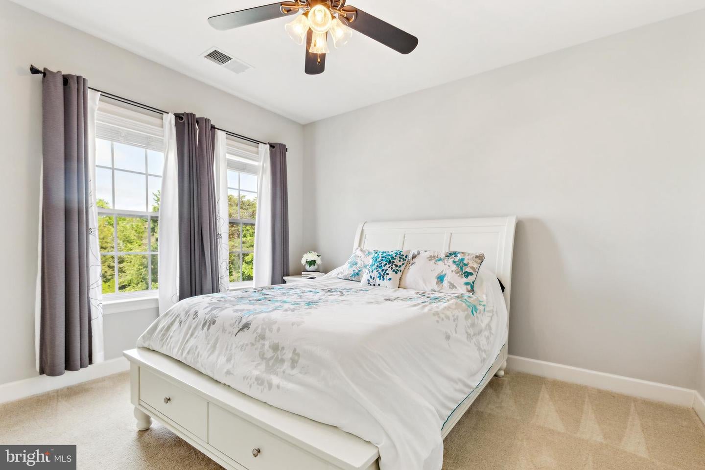 Leesburg, Virginia, 20175, United States, 5 Bedrooms Bedrooms, ,6 BathroomsBathrooms,Residential,Active,1905104