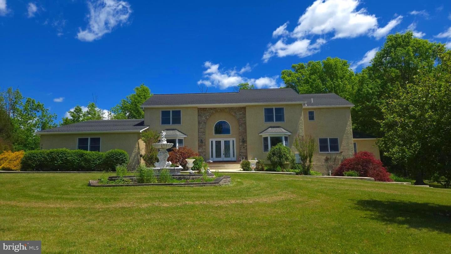 Collegeville, Pennsylvania, 19426, United States, 6 Bedrooms Bedrooms, ,5 BathroomsBathrooms,Residential,Active,2018175