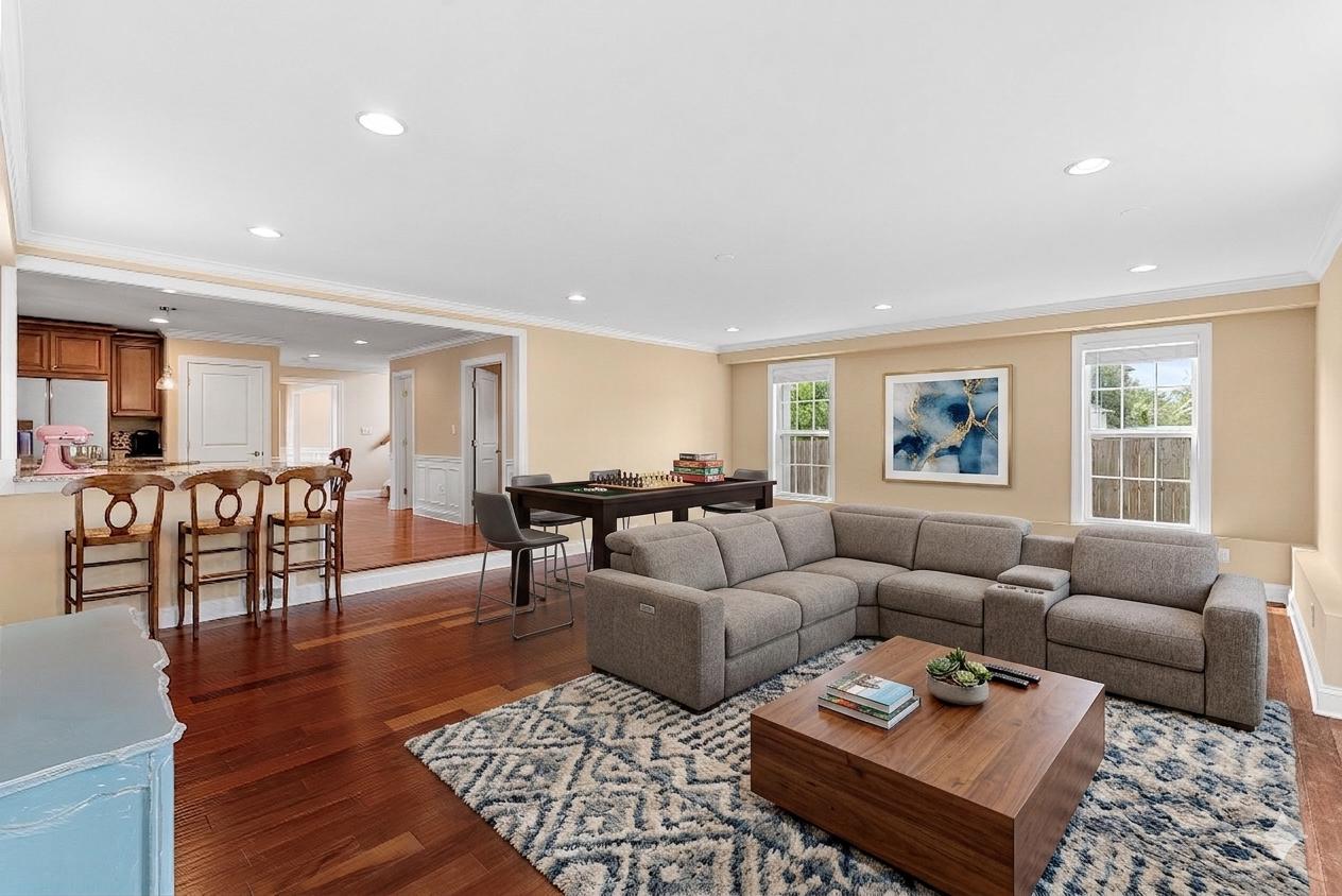 Annandale, Virginia, 22003, United States, 4 Bedrooms Bedrooms, ,4 BathroomsBathrooms,Residential,Active,2044601