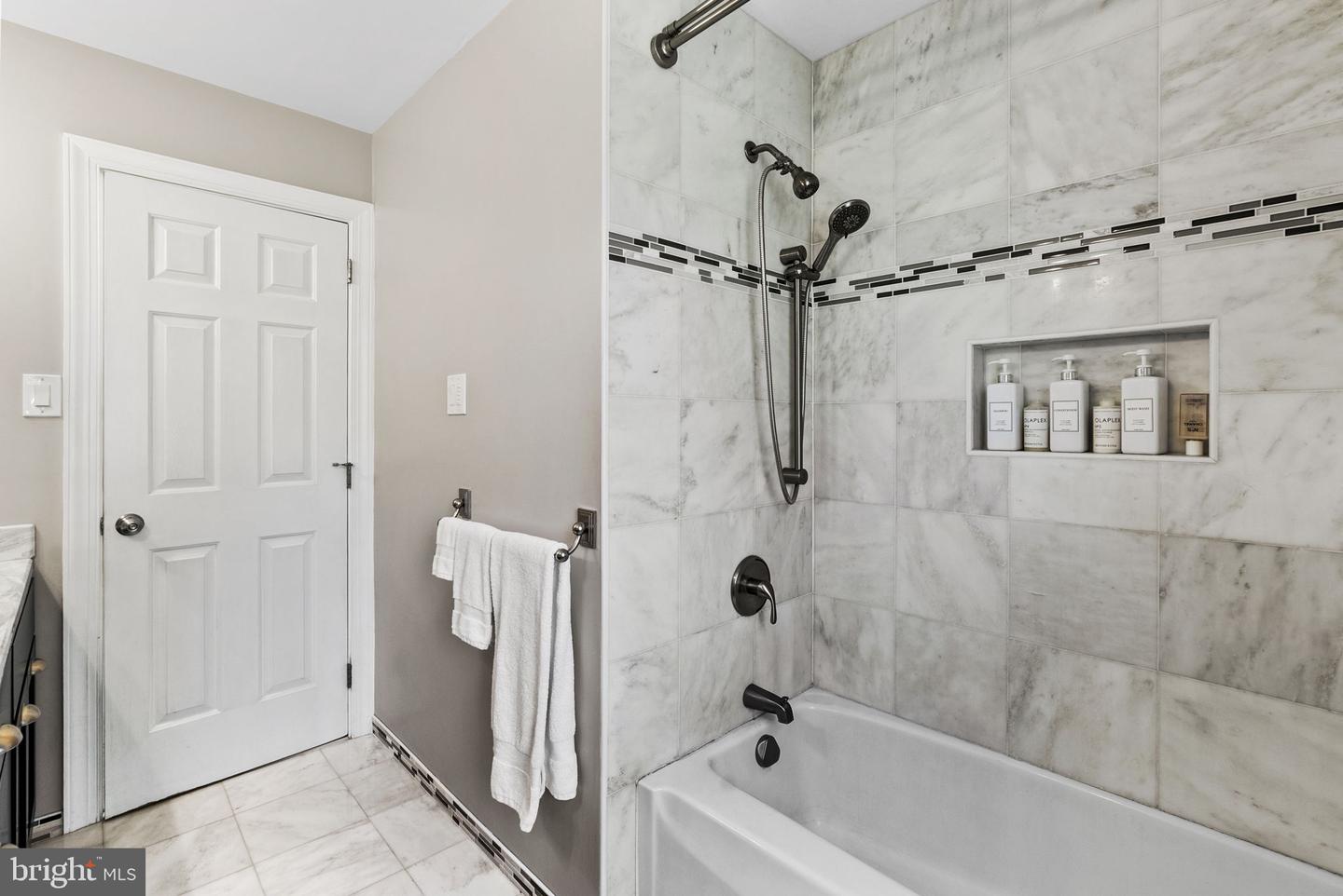 West Chester, Pennsylvania, 19382, United States, 5 Bedrooms Bedrooms, ,4 BathroomsBathrooms,Residential,Contingent,2007155