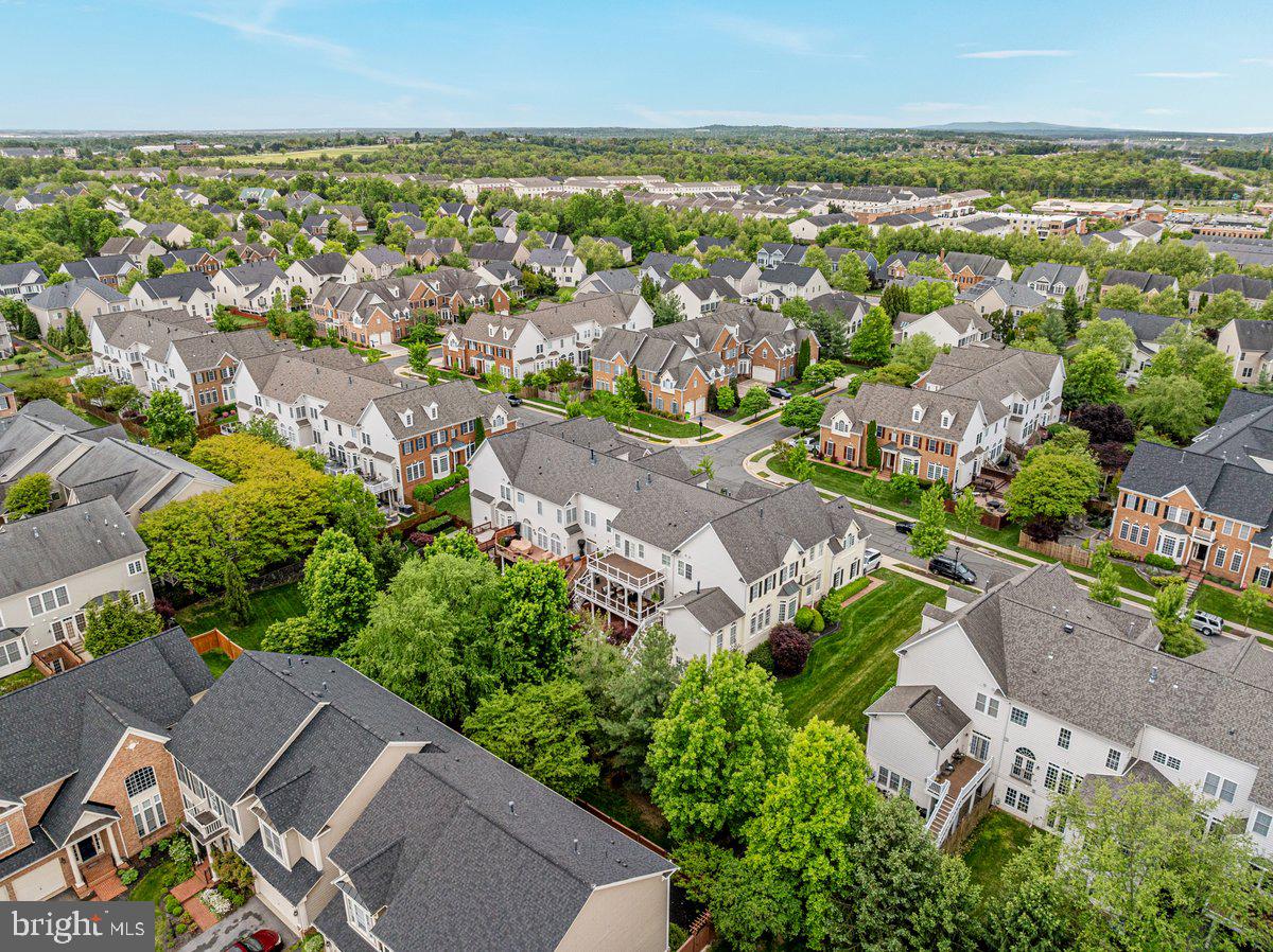 Leesburg, Virginia, 20176, United States, 4 Bedrooms Bedrooms, ,5 BathroomsBathrooms,Residential,Active,2044548