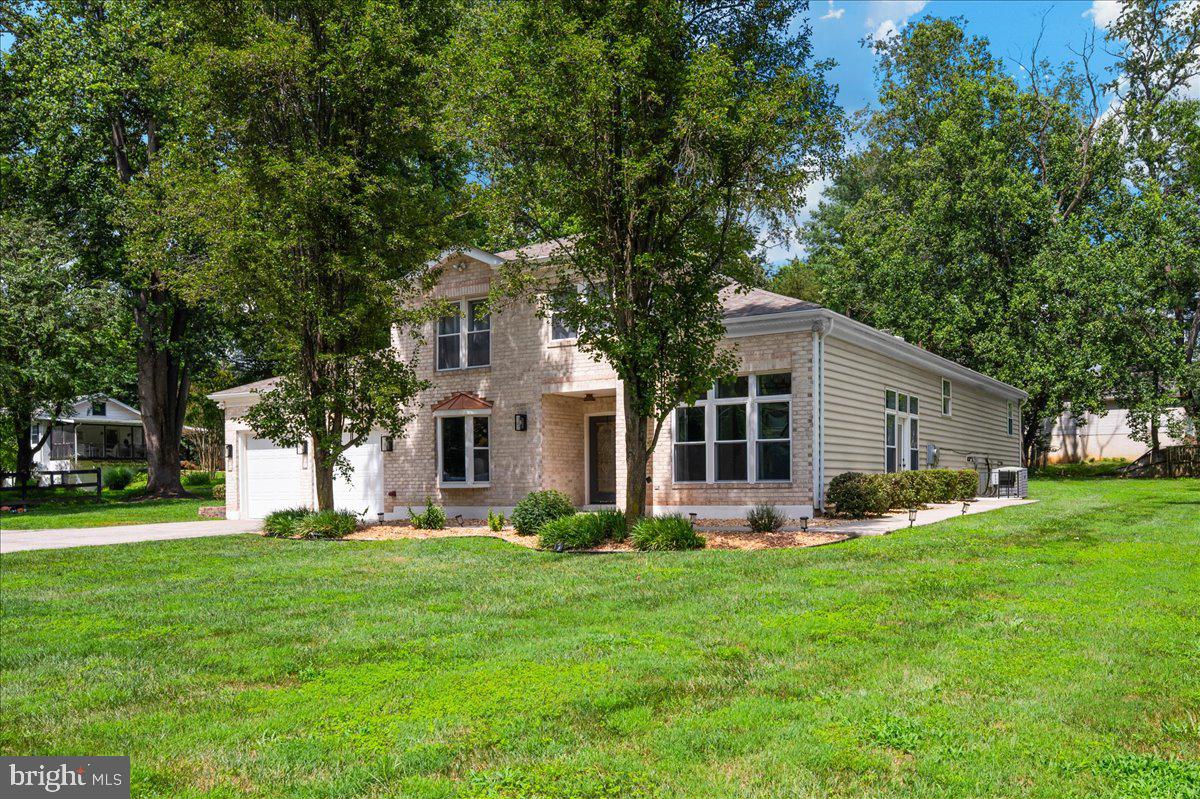 Fairfax, Virginia, 22030, United States, 5 Bedrooms Bedrooms, ,4 BathroomsBathrooms,Residential,Active,1892608