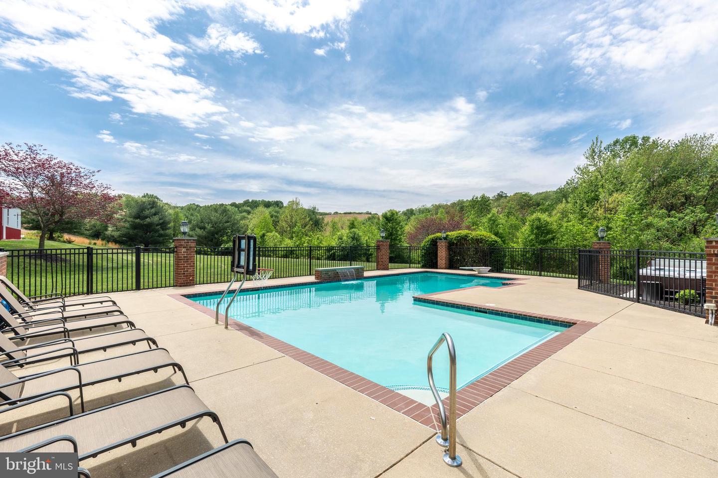 New Windsor, Maryland, 21776, United States, ,5 BathroomsBathrooms,Residential,Active,1829926