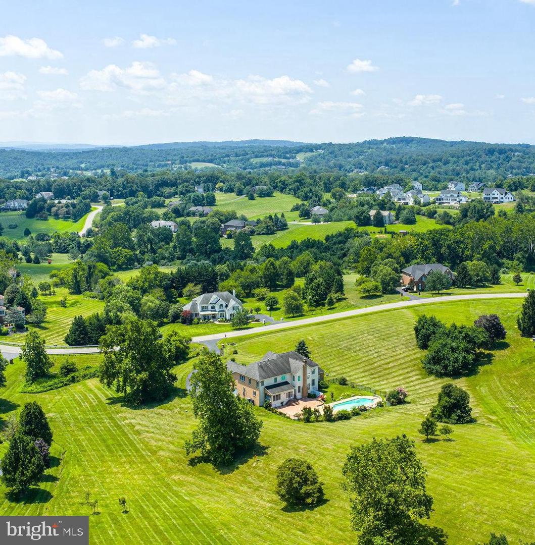 Leesburg, Virginia, 20175, United States, 4 Bedrooms Bedrooms, ,5 BathroomsBathrooms,Residential,Active,1894598