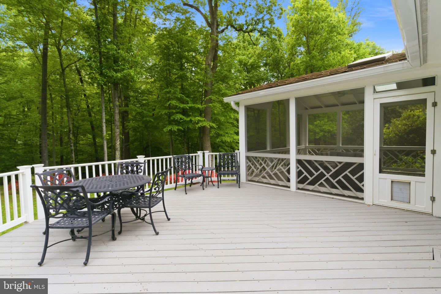 Fairfax Station, Virginia, 22039, United States, 5 Bedrooms Bedrooms, ,5 BathroomsBathrooms,Residential,Pending,2045787
